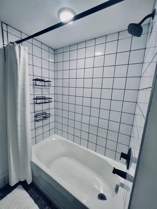 Urban Oasis, Otr Near Casino & Downtown! - 2 Beds Appartement Cincinnati Buitenkant foto
